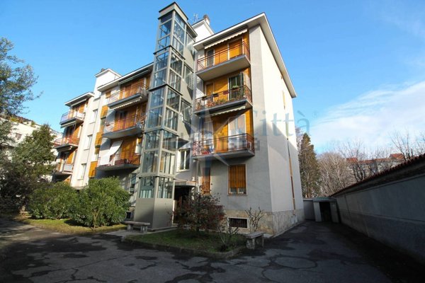 appartamento in affitto a Milano in zona Trenno