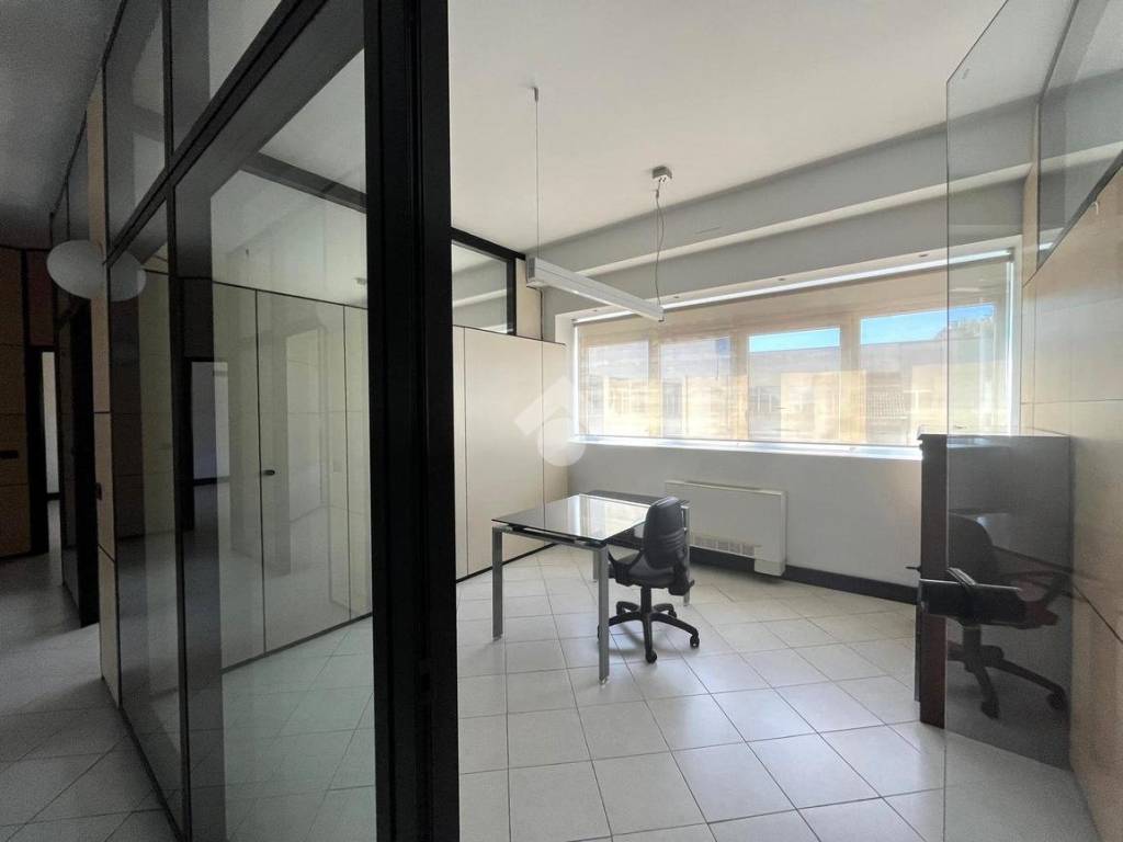 ufficio in affitto a Milano in zona Rogoredo