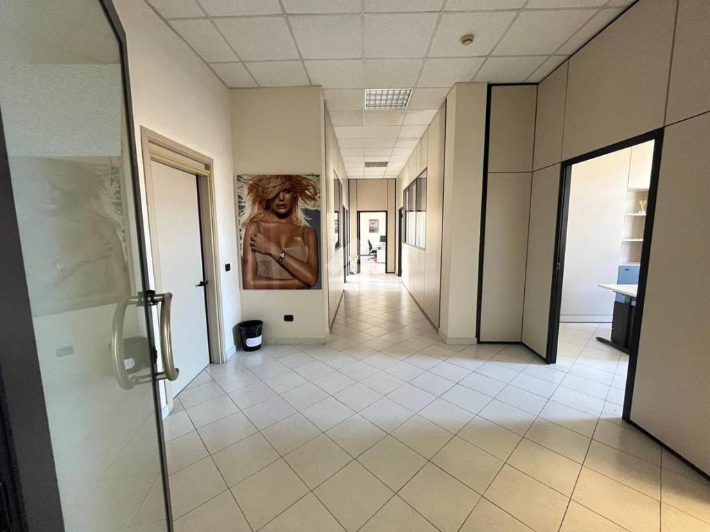 ufficio in affitto a Milano in zona Corvetto