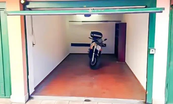 negozio in affitto a Milano