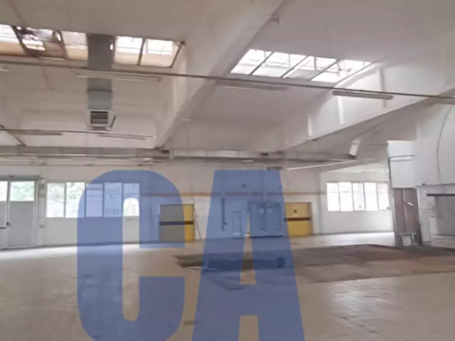 negozio in affitto a Milano