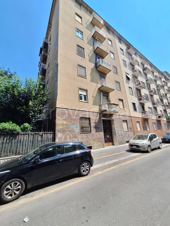 appartamento in affitto a Milano in zona Famagosta