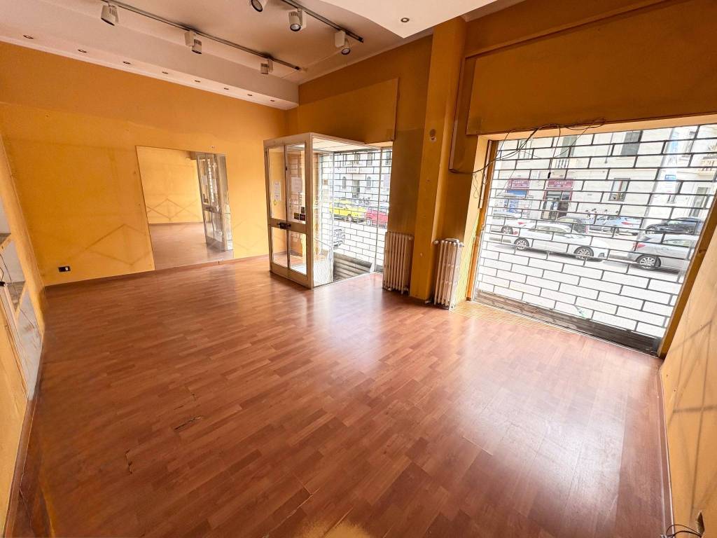 negozio in affitto a Milano in zona Sempione