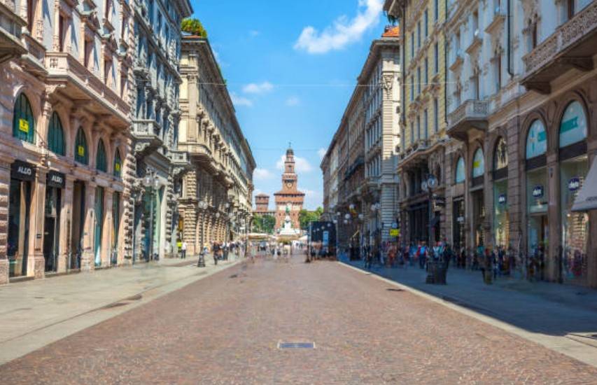 negozio in affitto a Milano