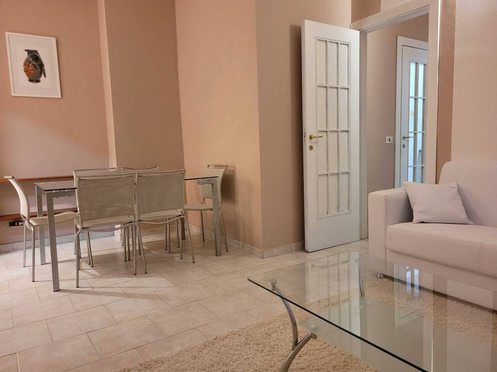 appartamento in affitto a Milano in zona XXII Marzo