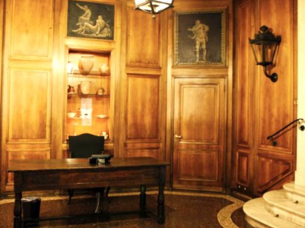 negozio in affitto a Milano