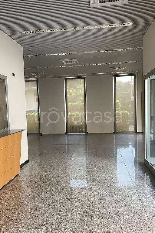 negozio in affitto a Milano