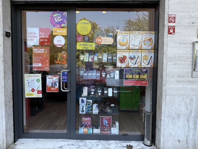negozio in affitto a Milano