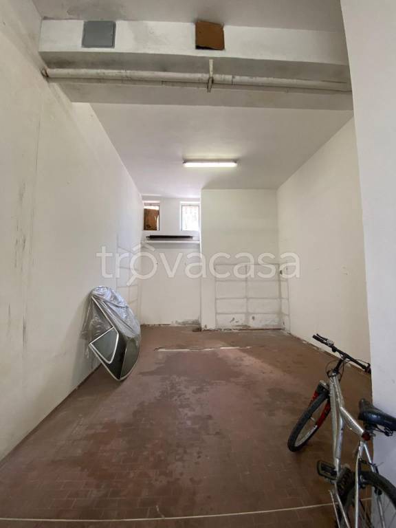 locale commerciale in affitto a Milano