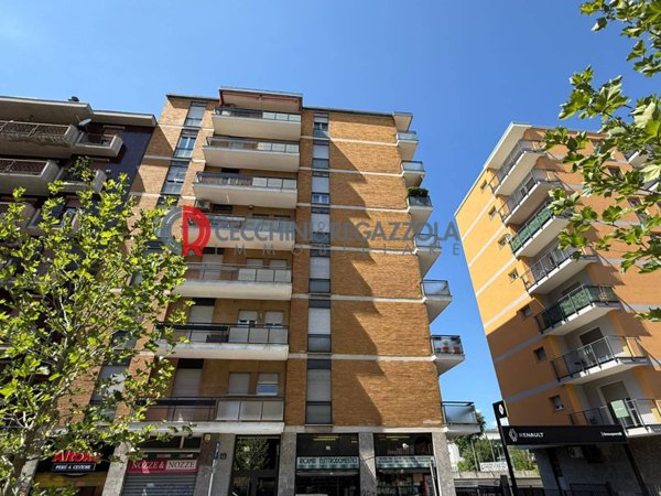 appartamento in affitto a Milano in zona Lorenteggio