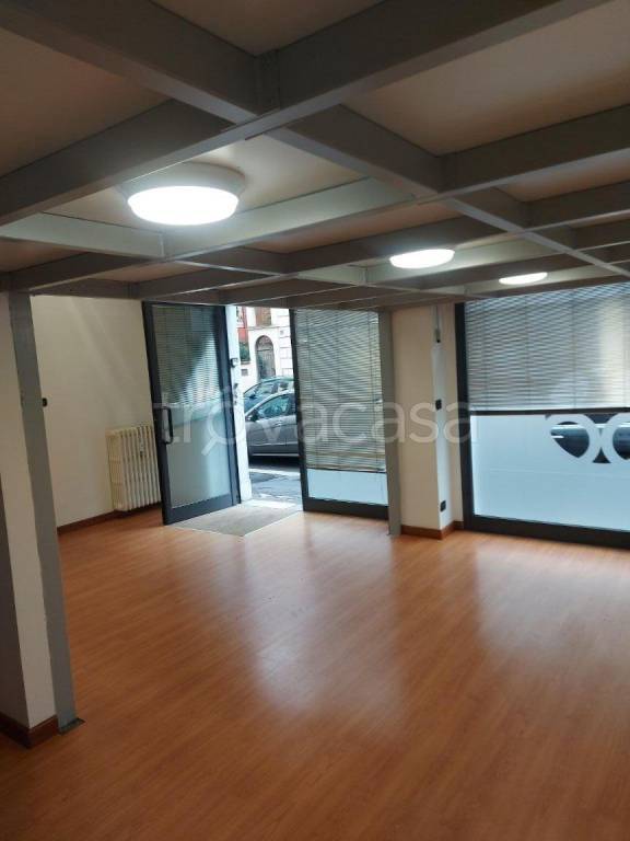 trivano in affitto a Milano in zona Città Studi