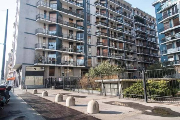appartamento in affitto a Milano in zona Lorenteggio