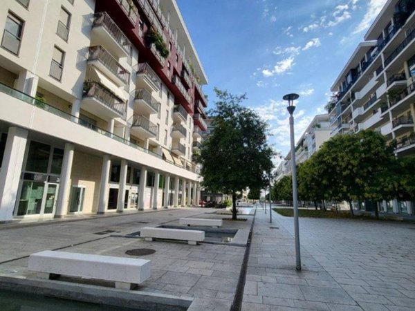 negozio in affitto a Milano in zona Ponte Lambro