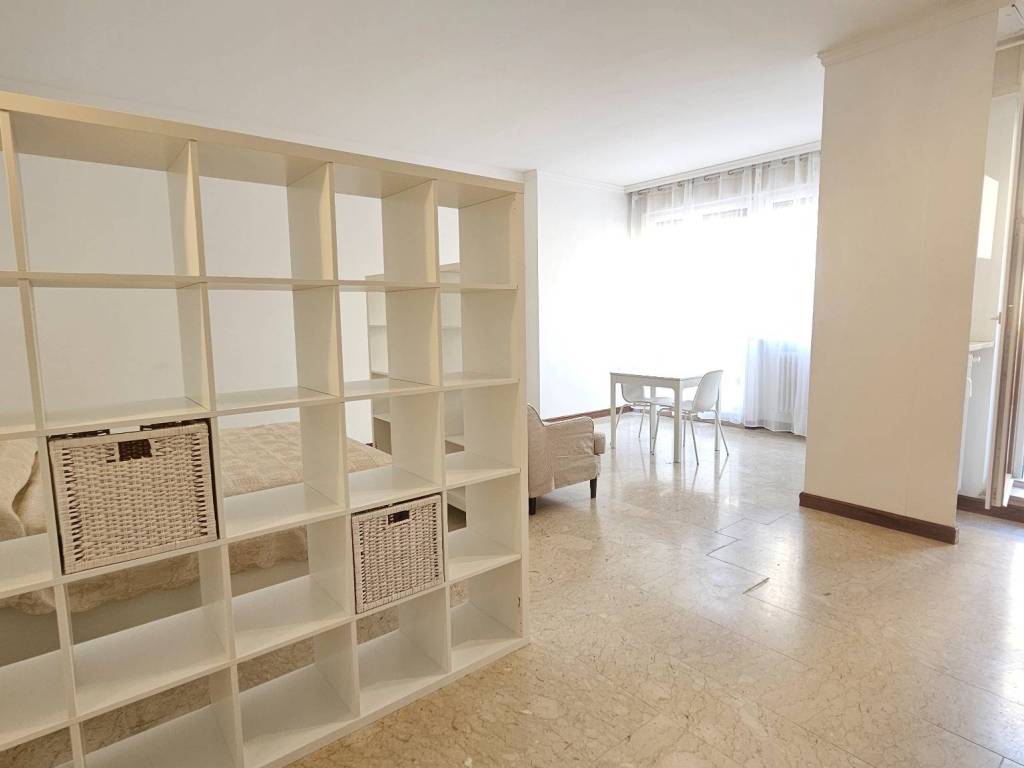appartamento in affitto a Milano in zona Centro Direzionale