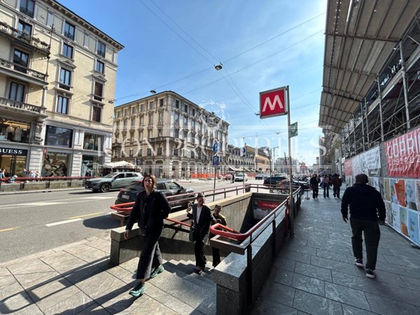 negozio in affitto a Milano in zona Centro Direzionale