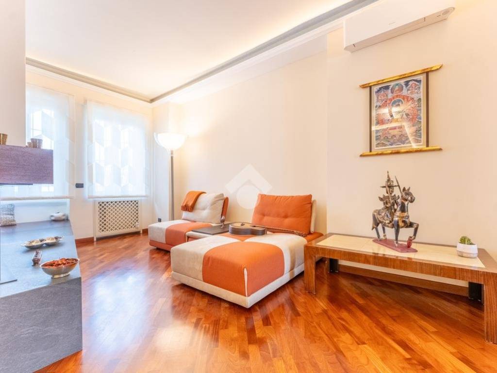 appartamento in affitto a Milano in zona Porta Nuova