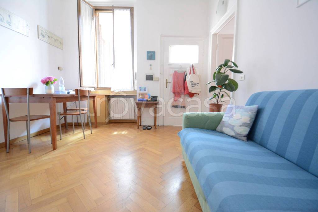 appartamento in affitto a Milano in zona Porta Genova