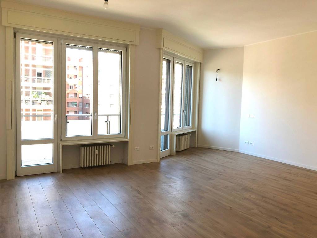 appartamento in affitto a Milano in zona Centro Direzionale