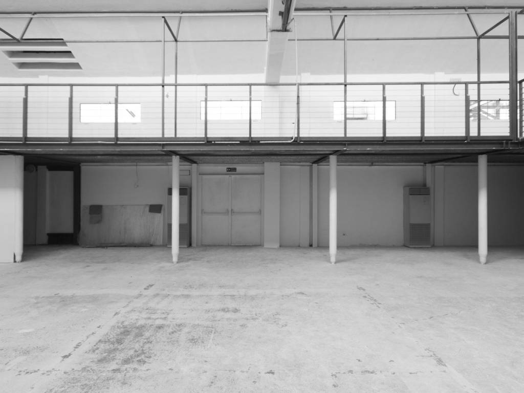 locale commerciale in affitto a Milano in zona Forlanini
