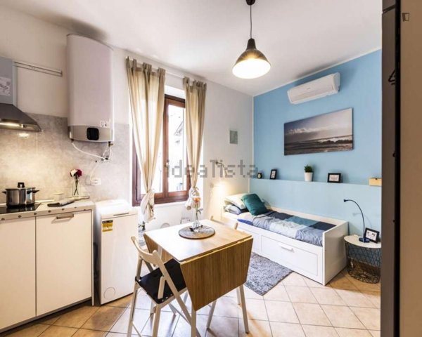appartamento in affitto a Milano in zona Porta Genova