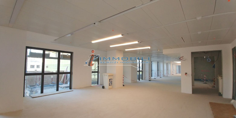ufficio in affitto a Milano in zona Centro Direzionale