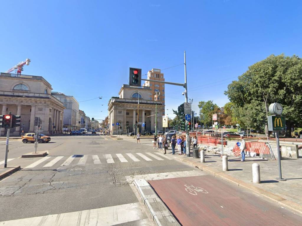 negozio in affitto a Milano in zona Centro Direzionale
