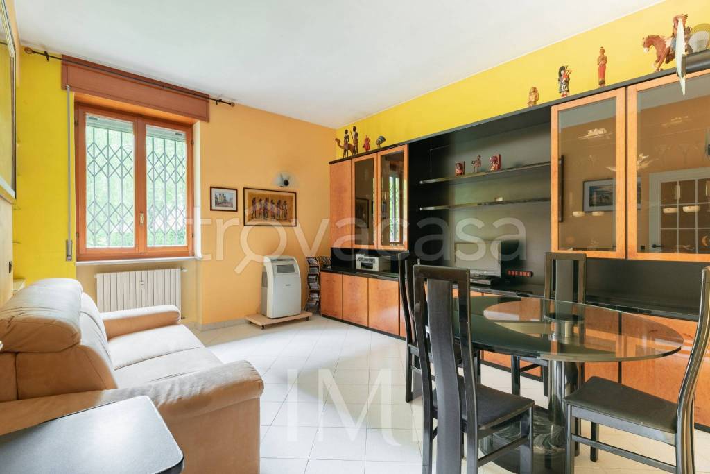 appartamento in affitto a Milano in zona Famagosta