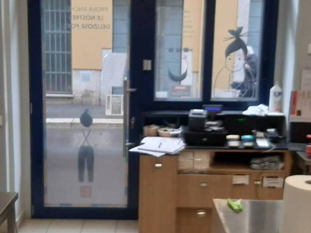 negozio in affitto a Milano