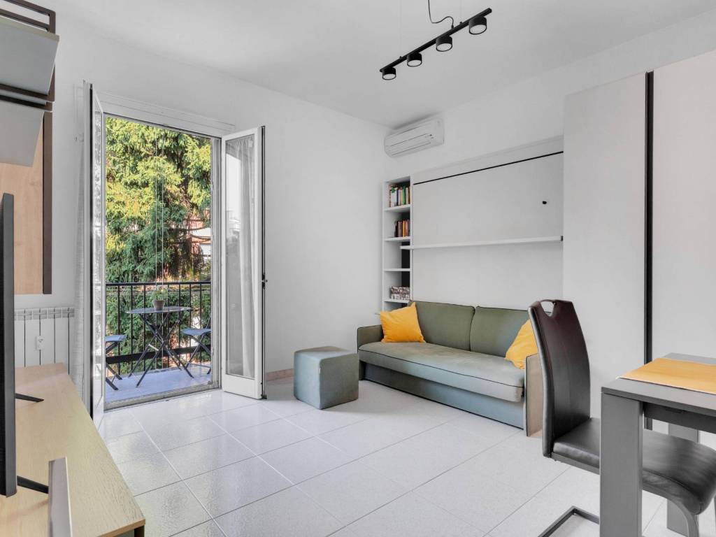 appartamento in affitto a Milano in zona Baggio