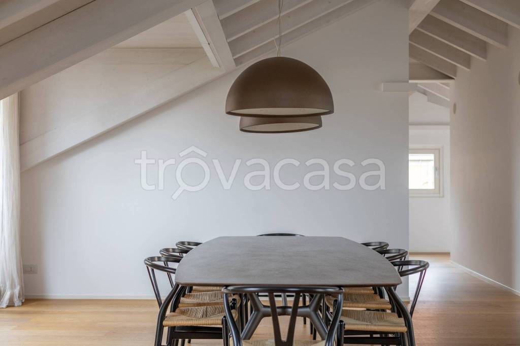 appartamento in affitto a Milano in zona Isola