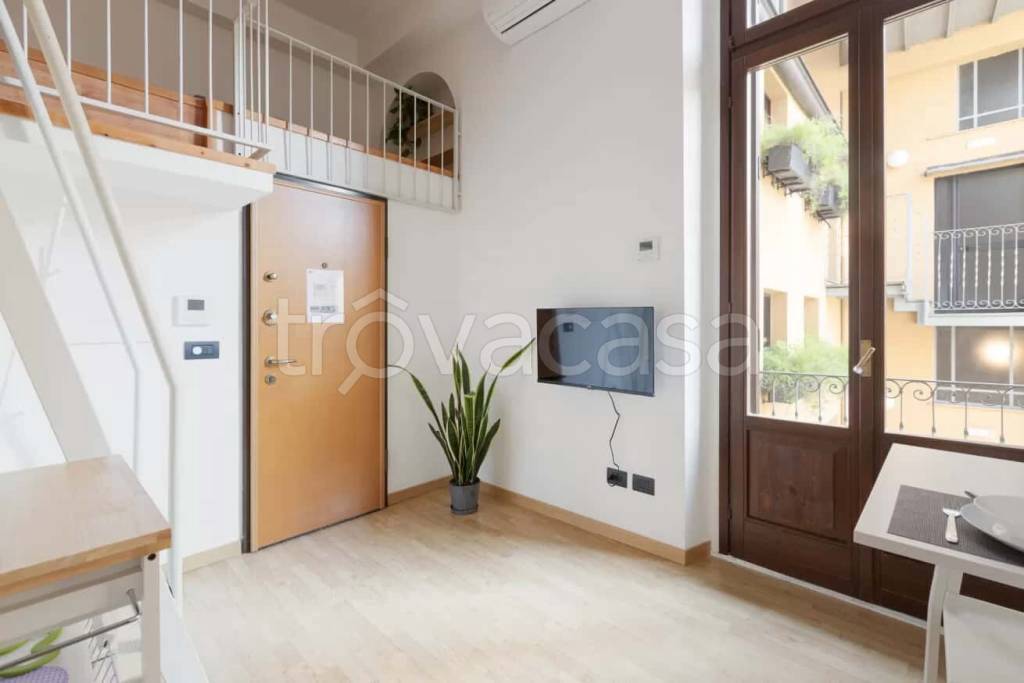 appartamento in affitto a Milano in zona Sant'Ambrogio
