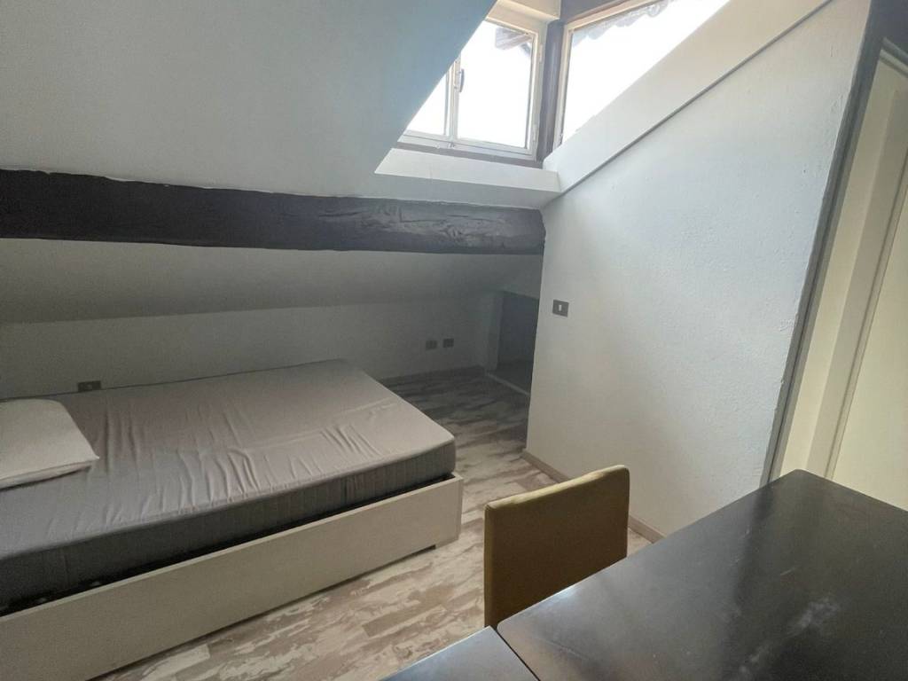 appartamento in affitto a Milano in zona Famagosta