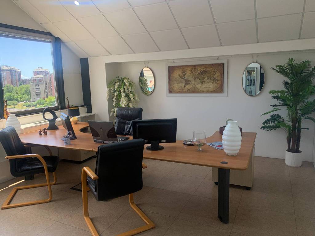 ufficio in affitto a Milano in zona Gallaratese