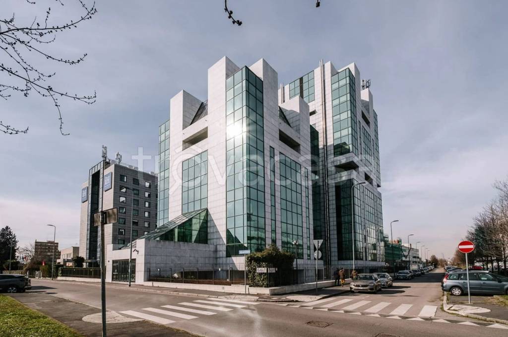 ufficio in affitto a Milano in zona Lorenteggio