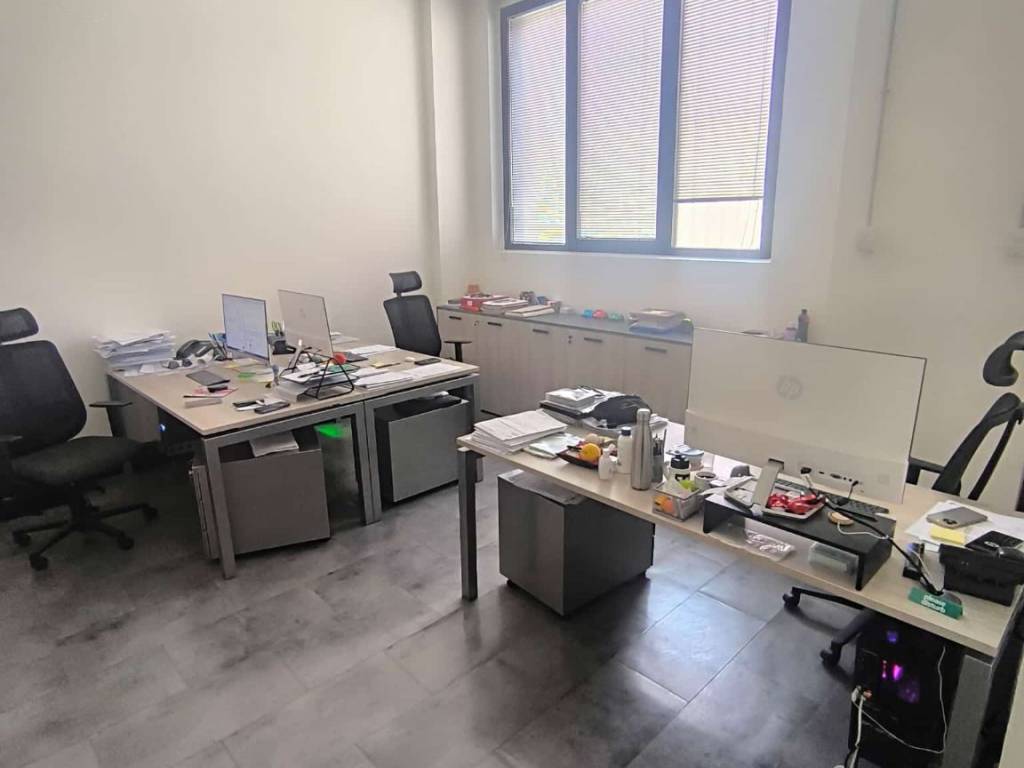 ufficio in affitto a Milano in zona Famagosta