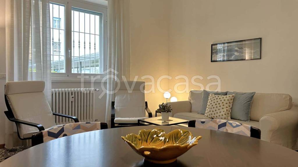 appartamento in affitto a Milano in zona Piazzale Lodi