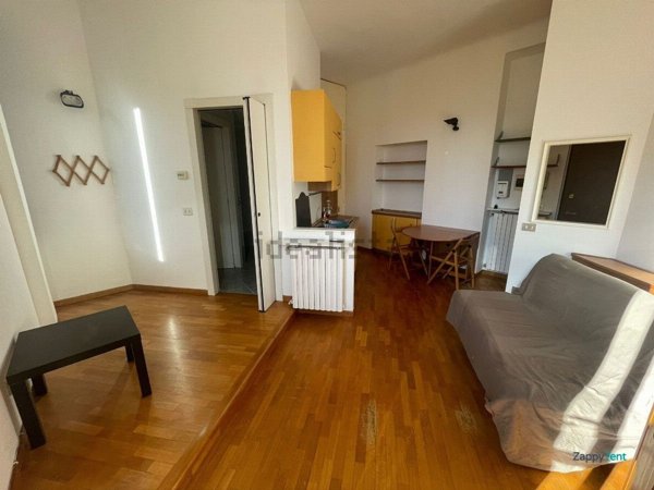 appartamento in affitto a Milano in zona Baggio