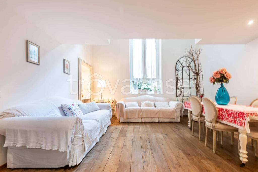 appartamento in affitto a Milano in zona Porta Nuova