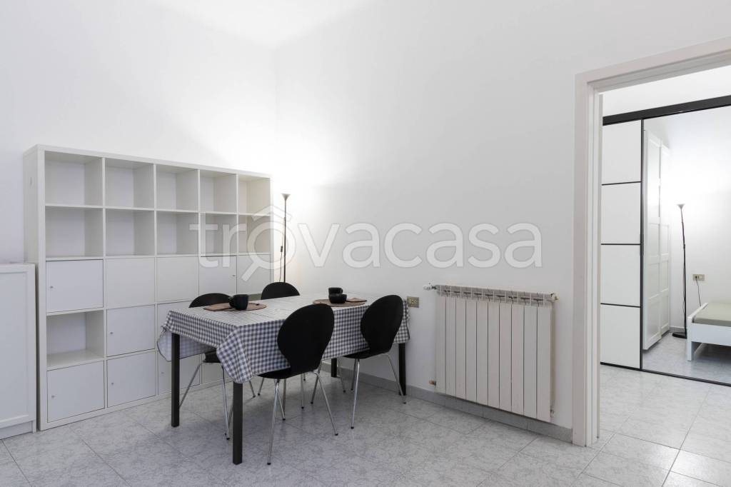 appartamento in affitto a Milano in zona Famagosta