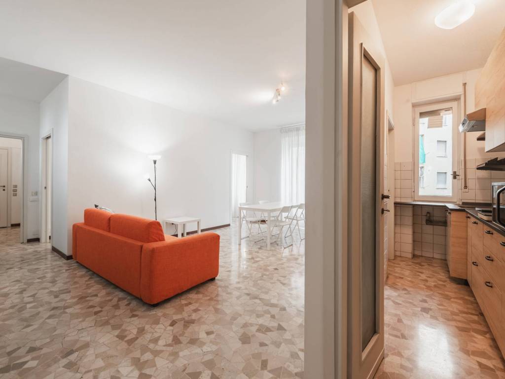 appartamento in affitto a Milano in zona Centro Direzionale