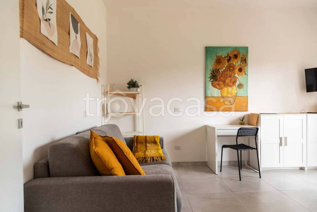 appartamento in affitto a Milano in zona Famagosta