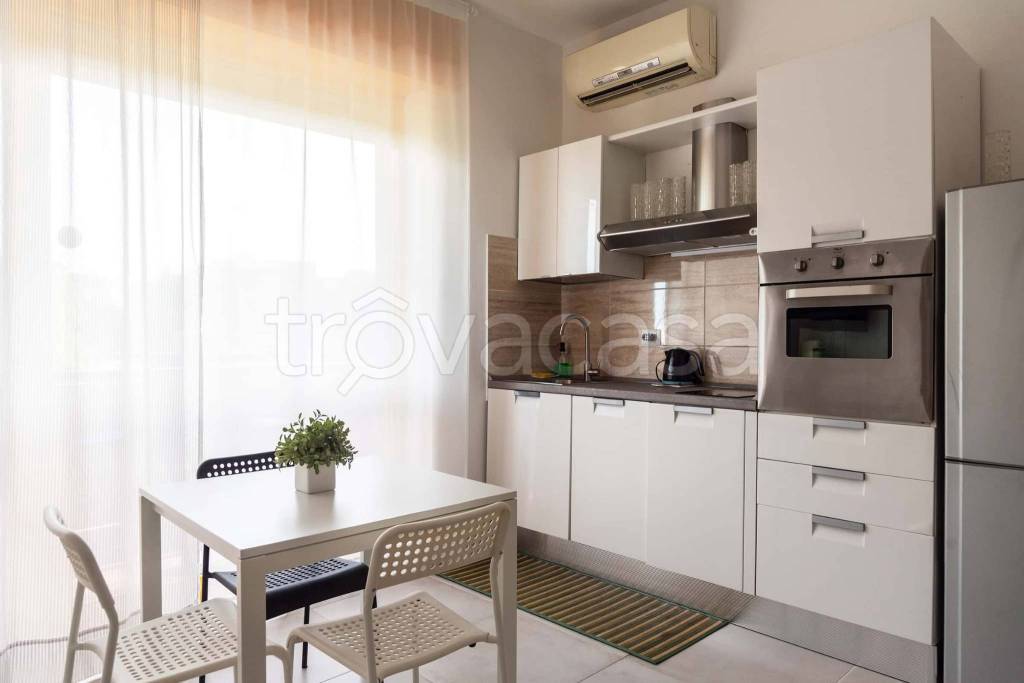 appartamento in affitto a Milano in zona Famagosta