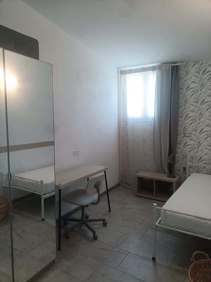 negozio in affitto a Milano in zona Quarto Oggiaro