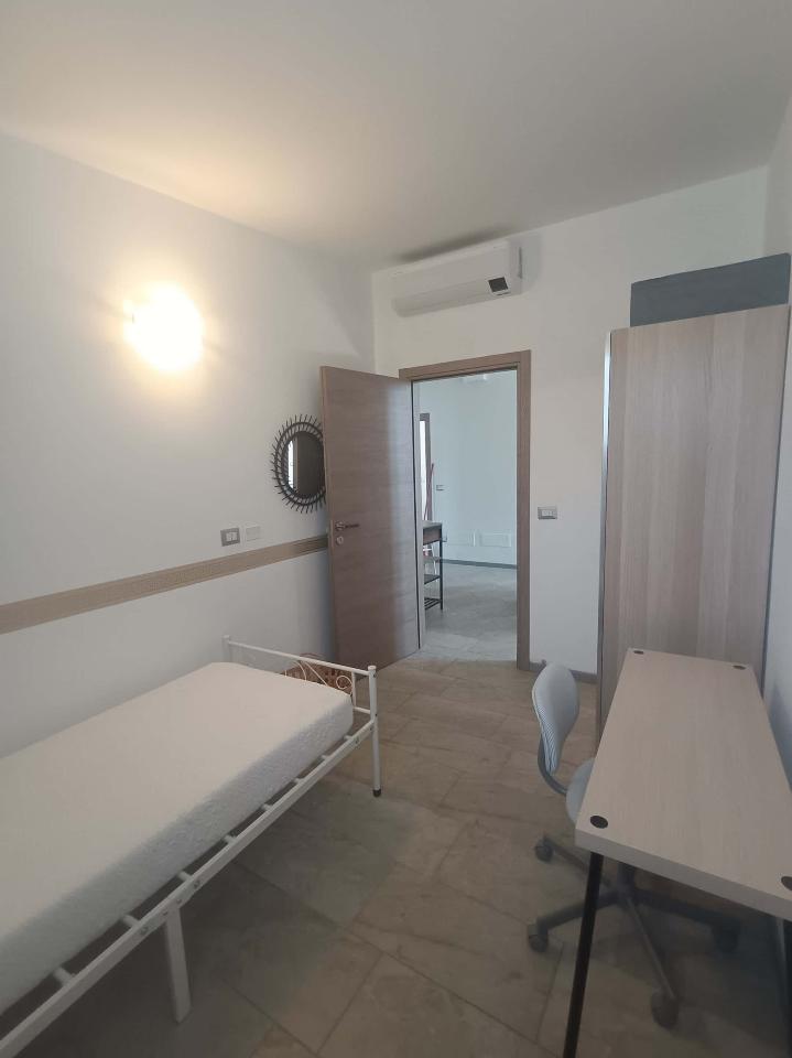 negozio in affitto a Milano in zona Quarto Oggiaro