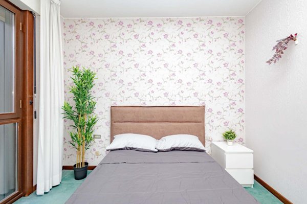 negozio in affitto a Milano in zona Cagnola