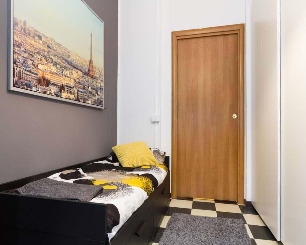 negozio in affitto a Milano in zona Lorenteggio
