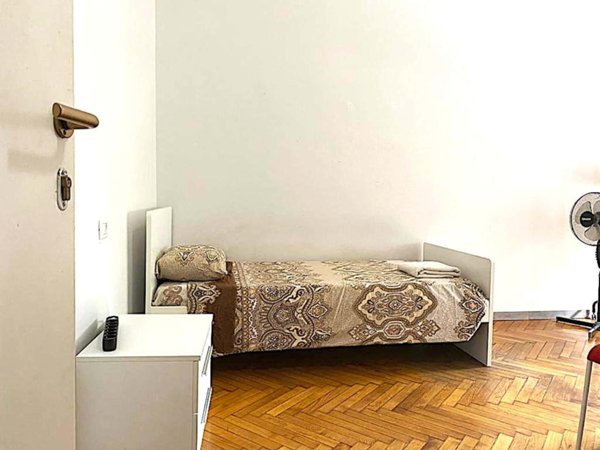 negozio in affitto a Milano in zona San Cristoforo