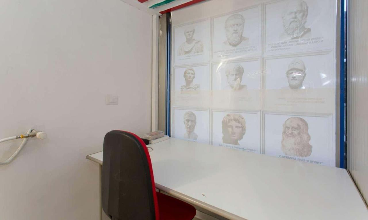 negozio in affitto a Milano in zona Stadera