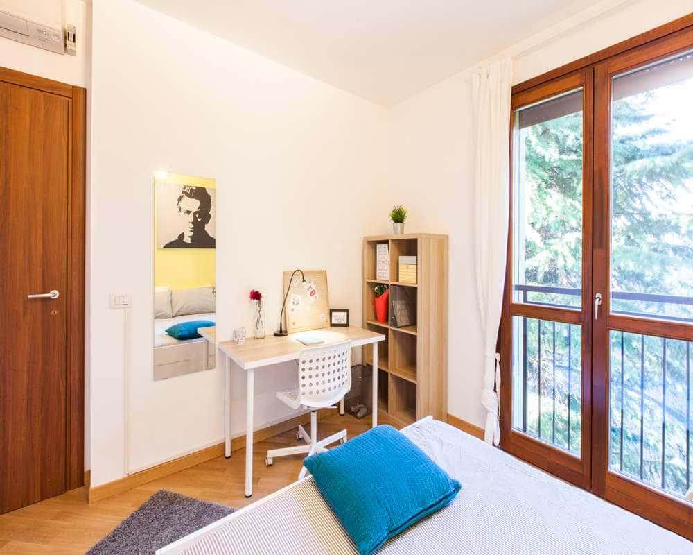 negozio in affitto a Milano in zona Piazzale Lodi