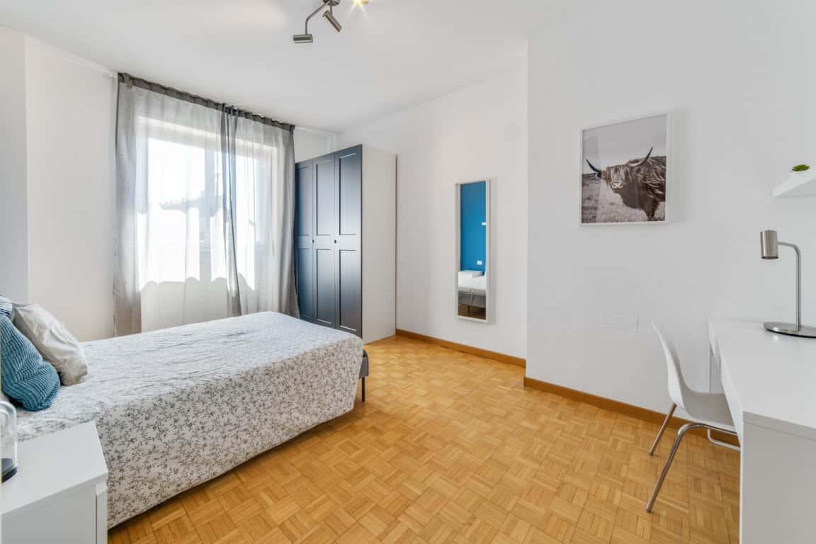 negozio in affitto a Milano in zona Morivione